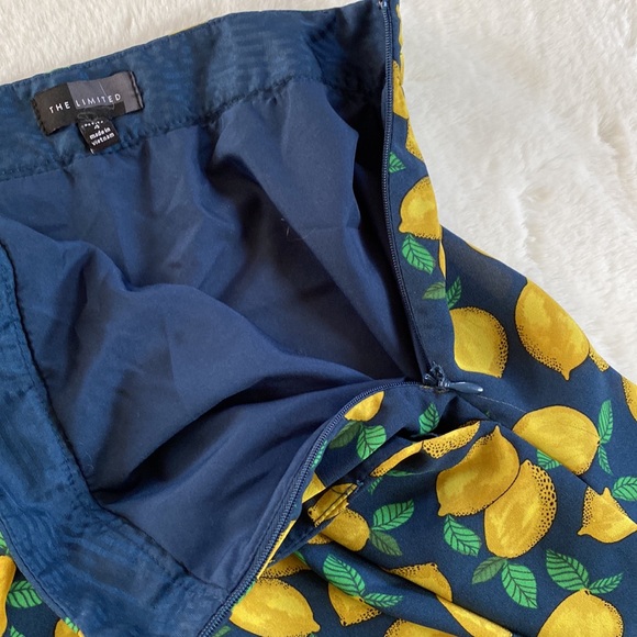 GUC 4 Petite lemon print skirt | The Limited - Picture 3 of 7